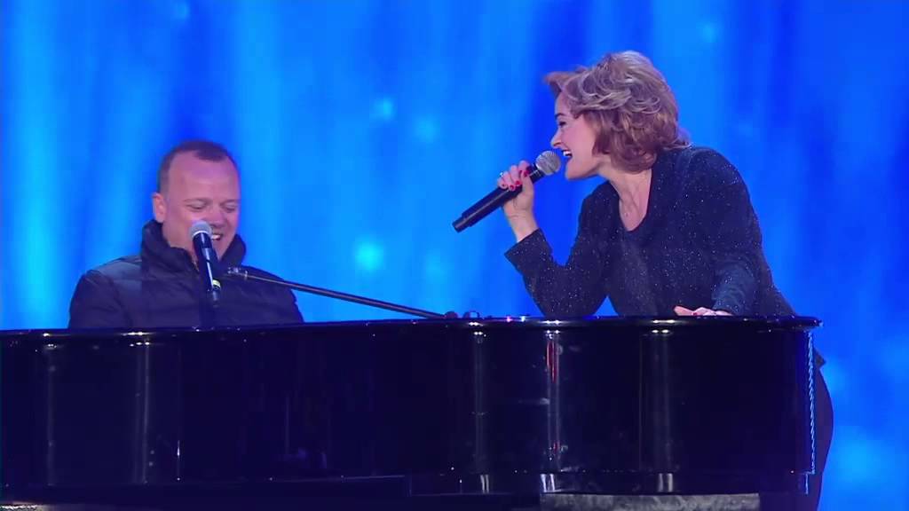 Gigi D'Alessio e Valentina Stella-Mente Cuore-31.12.2014