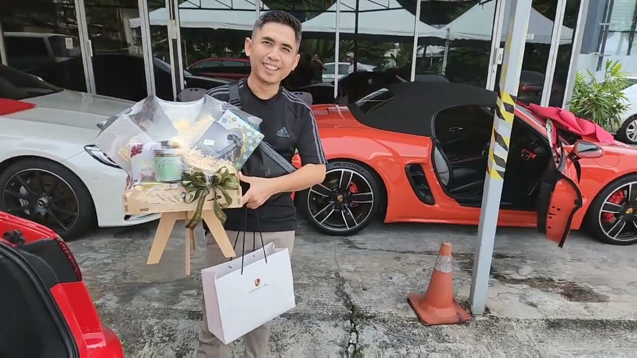 Picking up a new car for Raya!