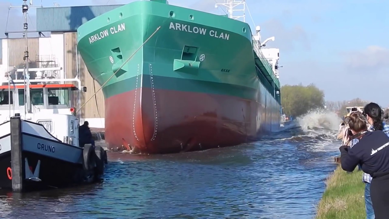 BIG SHIP LAUNCH COMPILATION (13 IN A ROW) - #582NL 📸