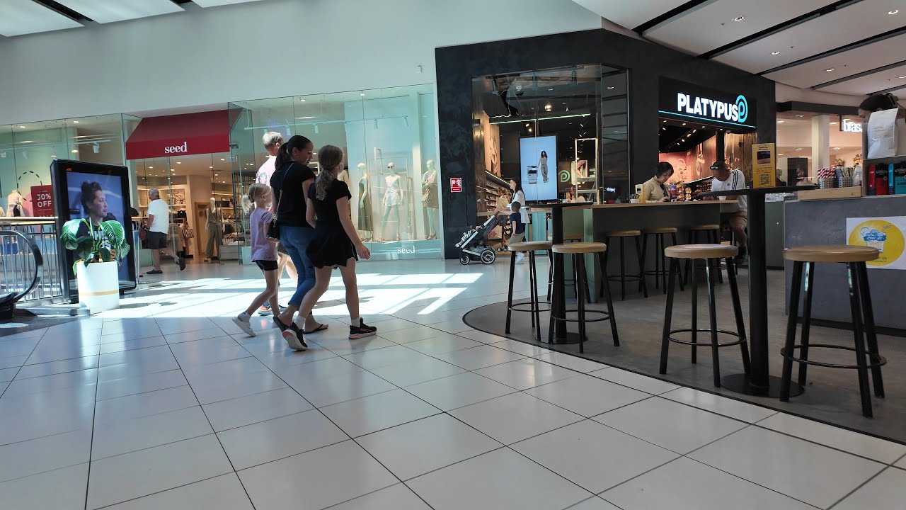 (4K) Walk | Queensgate Shopping Centre | Wellington Anniversary Day | January 2025