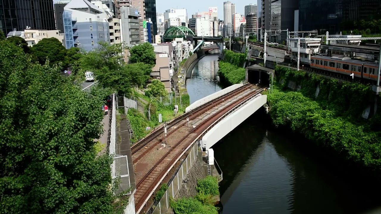 東京メトロ02系　聖橋付近