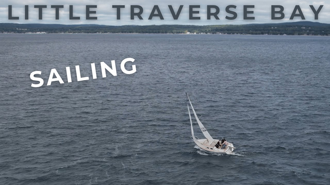Sailing Chrysler 22 on Lake Michigan | Petoskey