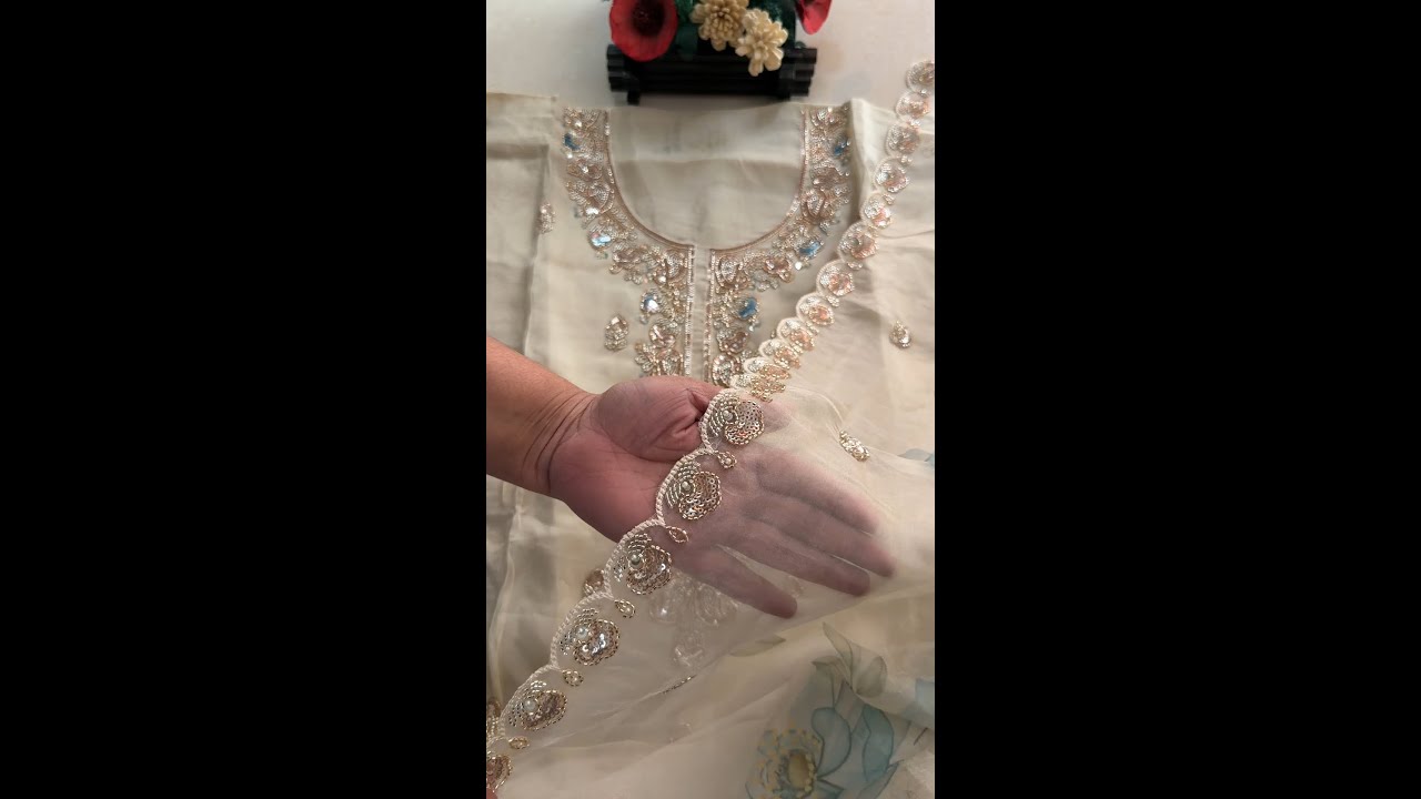 মাথা ন*ষ্ট একটা পার্টি ড্রেস