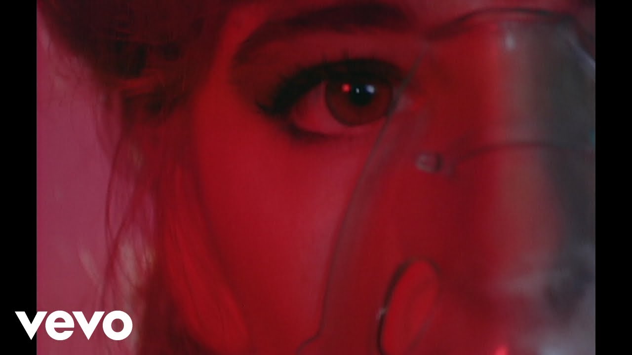 Mylène Farmer - Que mon cœur lâche (Clip officiel)