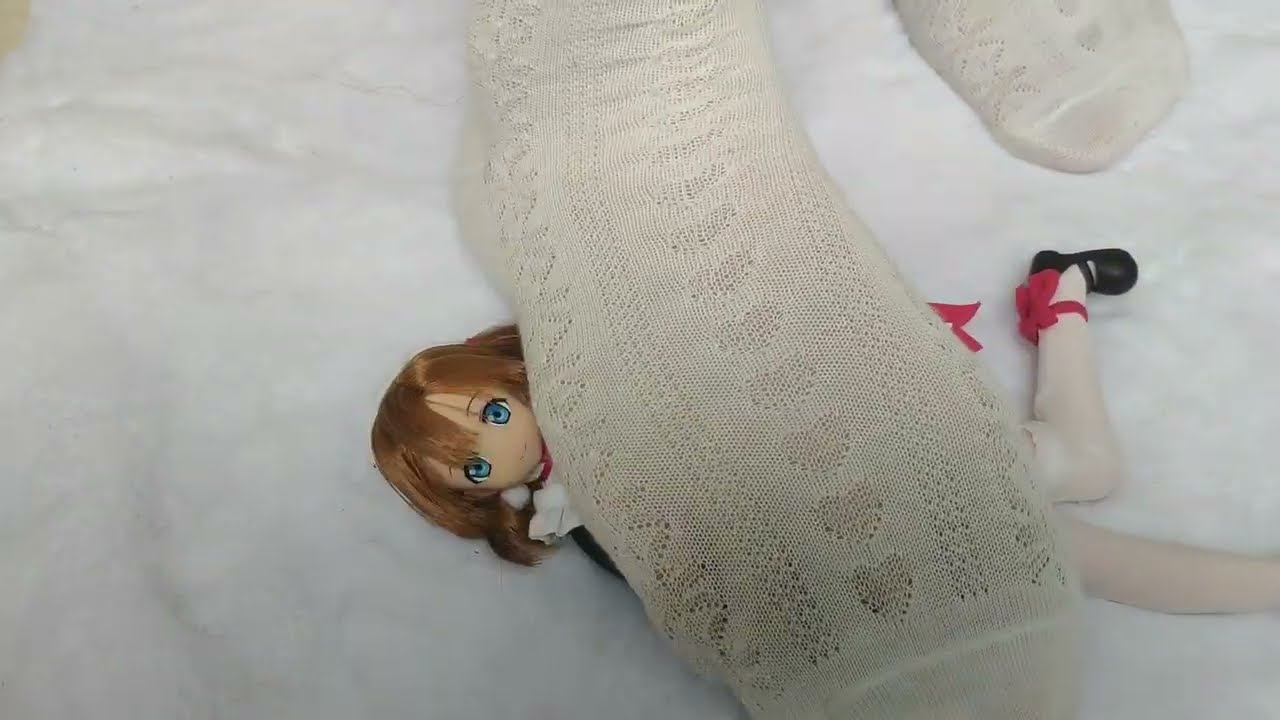 踩高坂穗乃果手办娃娃/trample dolls crushing azone lovelive doll crush anime figure/高坂穂乃果フィギュア踏み潰す アゾンドール踏み潰し