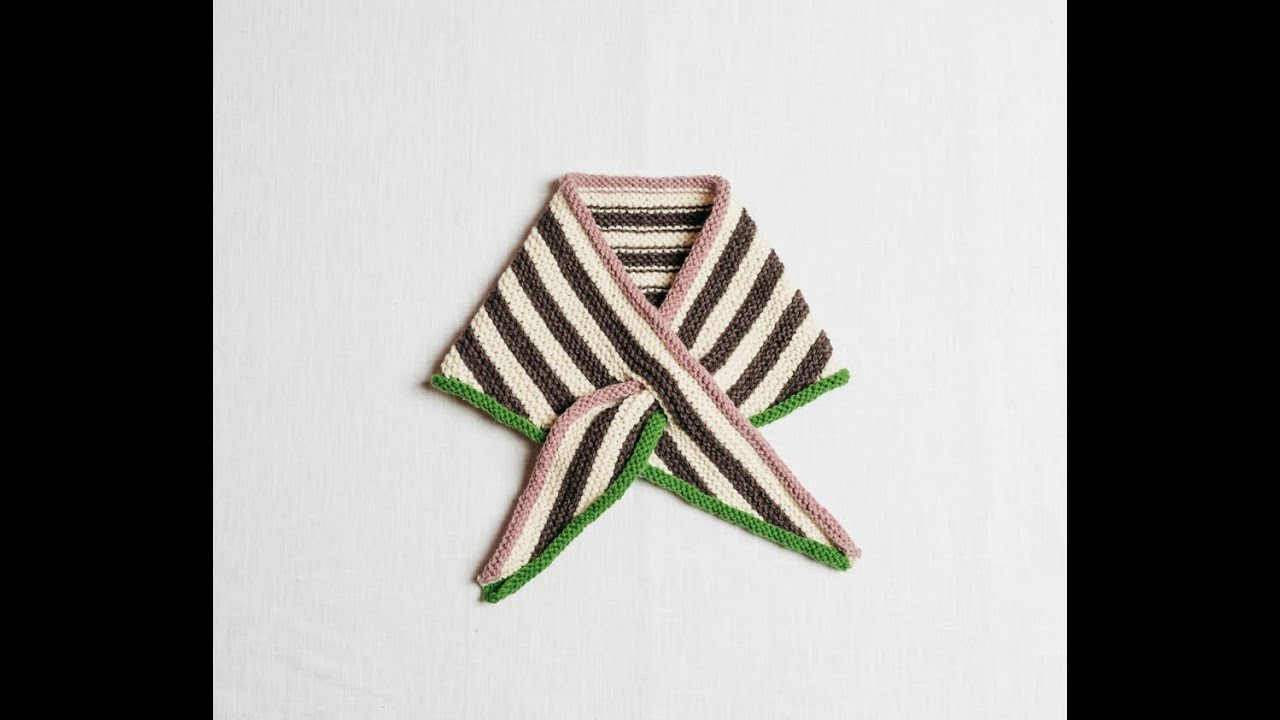 Weave in ends of triangle border and stripes / 三角ショールのふちと縞々の糸始末