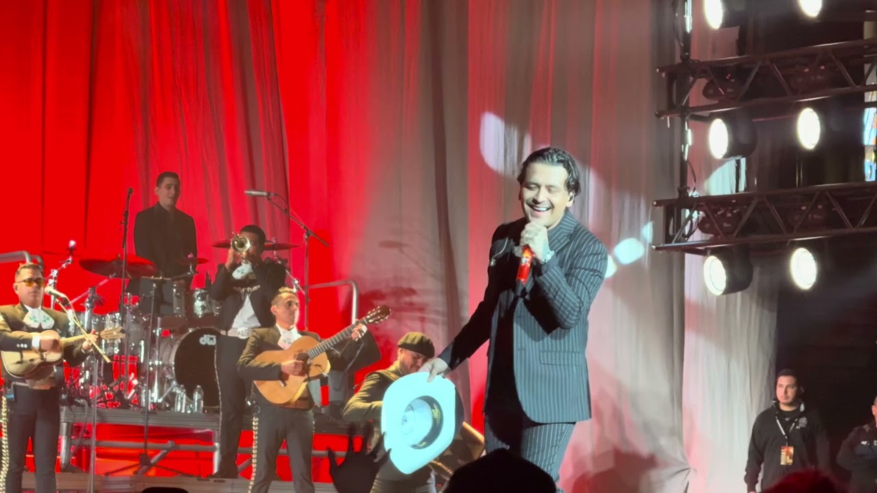Christian Nodal- Amé En Vivo
