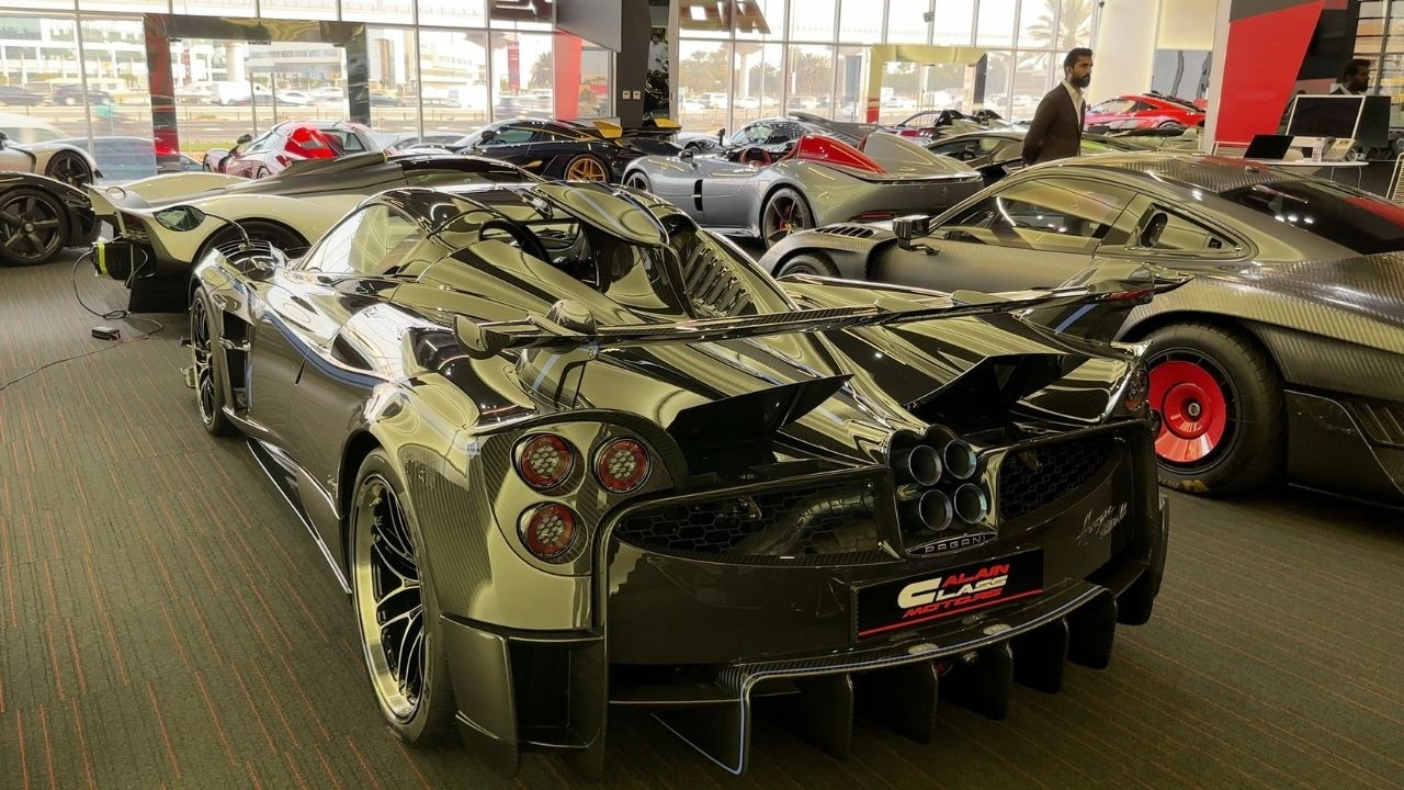 Inside Dubai's Most Insane Hypercar Showroom.#luxurycars #dubaisupercars #viralvideos