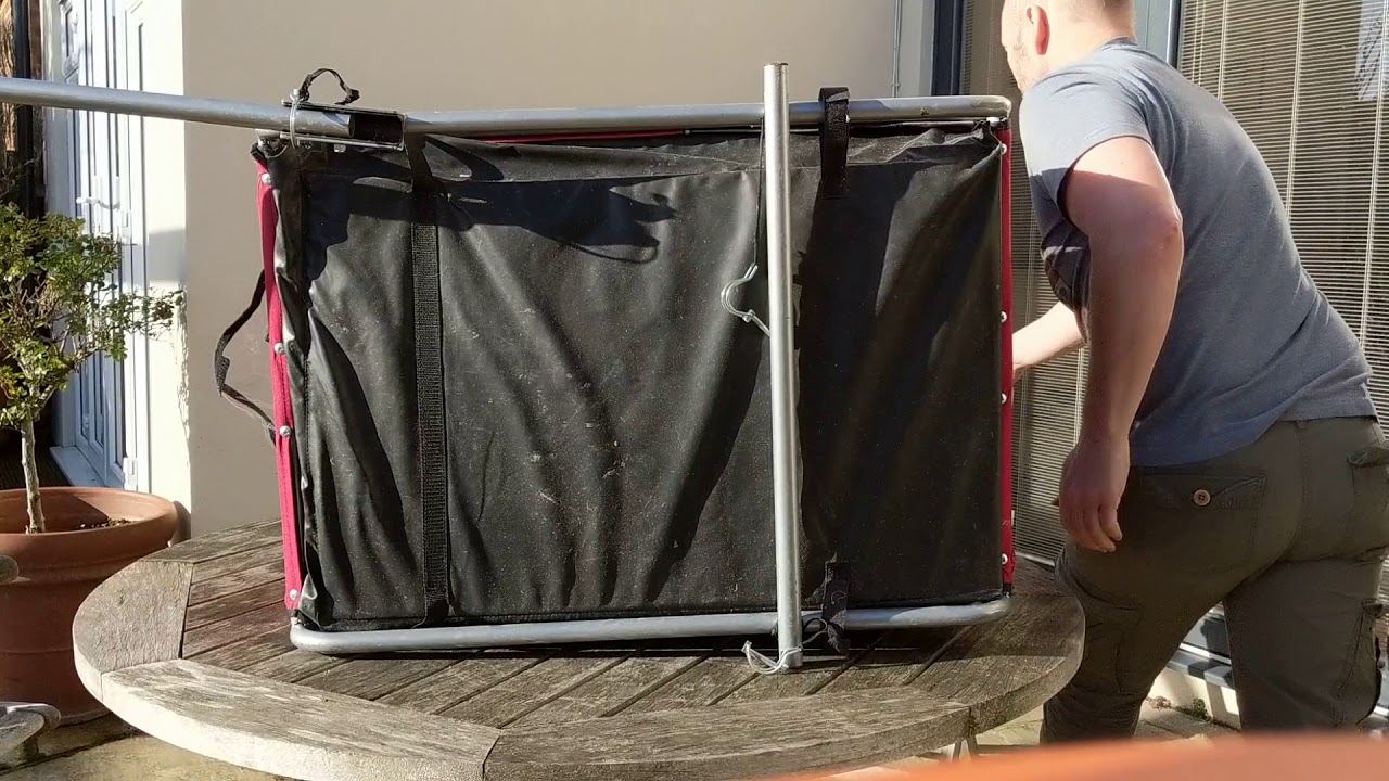 Doggyhut trailer assembly