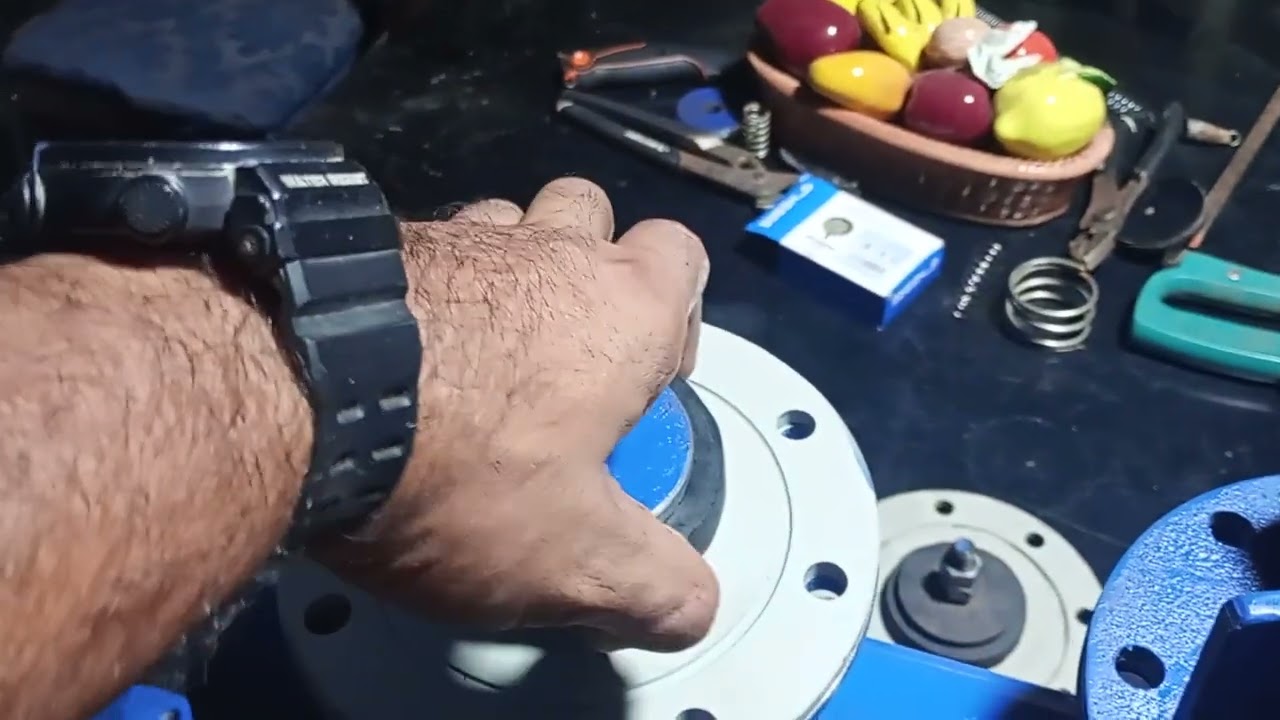 Cómo funciona un ariete hidráulico o bomba de ariete.