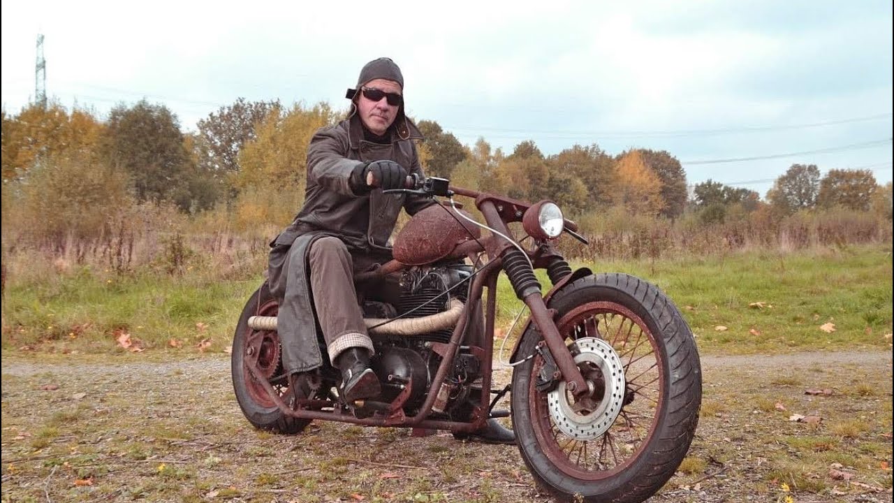 Винтажные старые мотоциклы Bobber