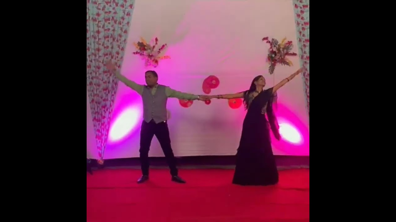 Best Couple Dance on Marathi Songs Remix - Sangeet Dance Performance
