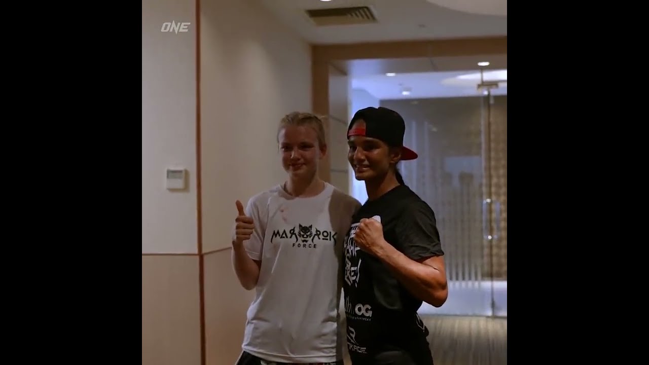 This exchange between Marie Ruumet and Anissa Meksen backstage 🥺🙏👏