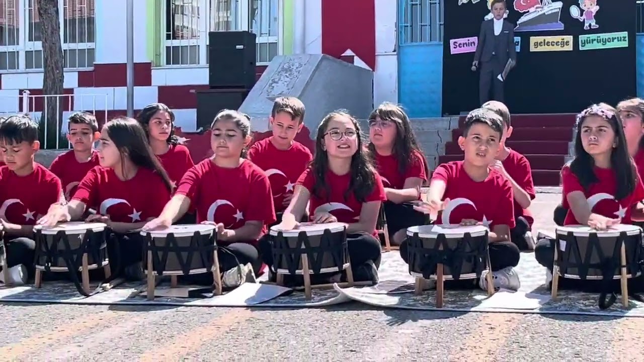ŞEHİT ONUR DOĞAN İLKOKULU 19 MAYIS GÖSTERİSİ