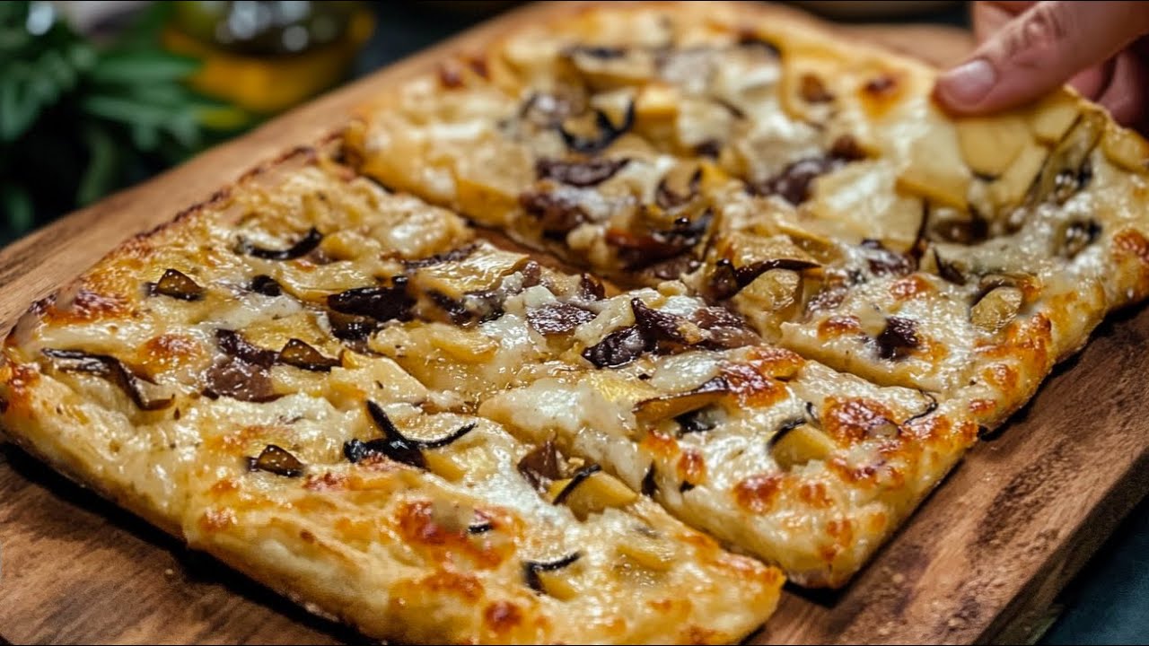 Я бы могла есть это блюдо из баклажанов и сыра каждый день! Простой, быстрый и вкусный рецепт!