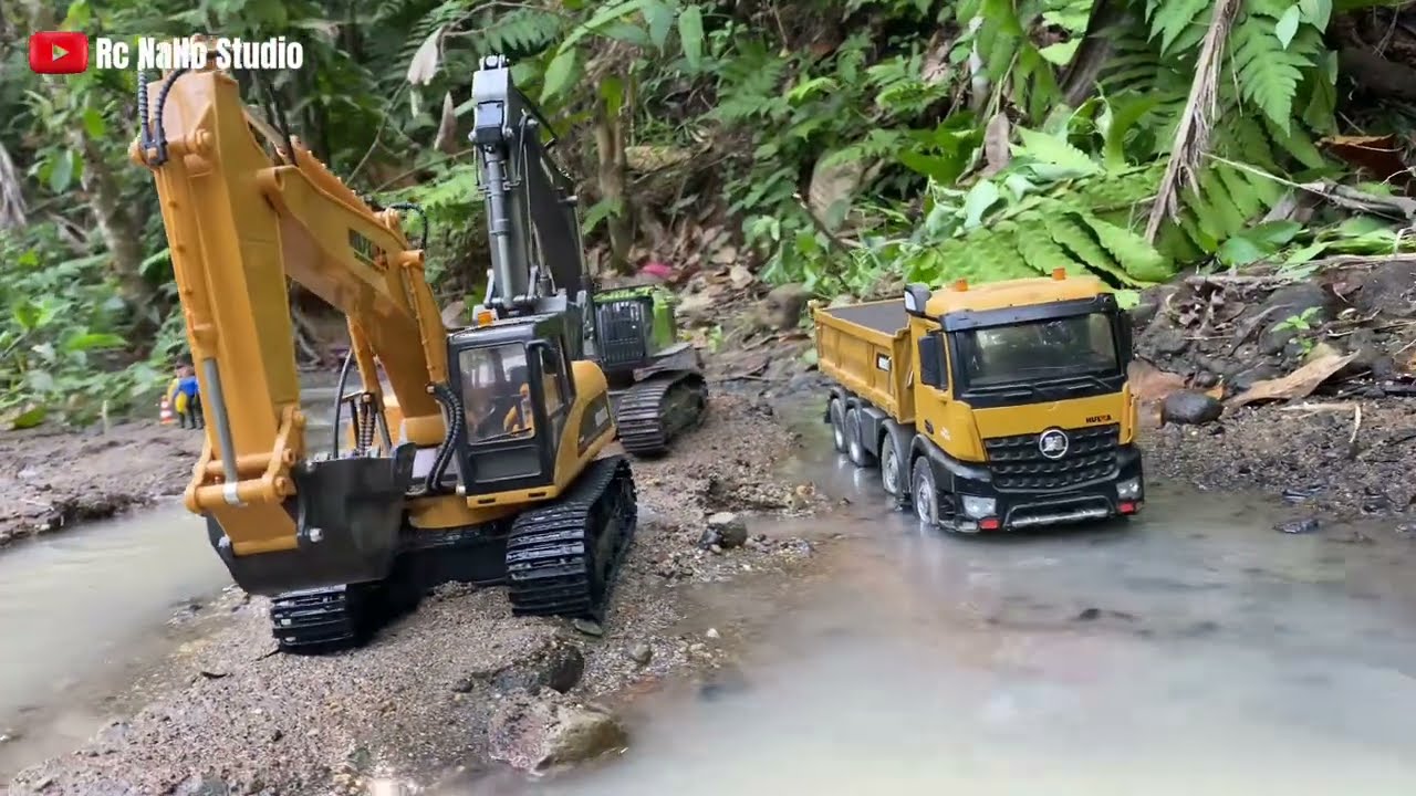 Cruising Through The River,Excavator Digs River Sand On The Edge Of The Forest,Rc Huina 1593 N 1536