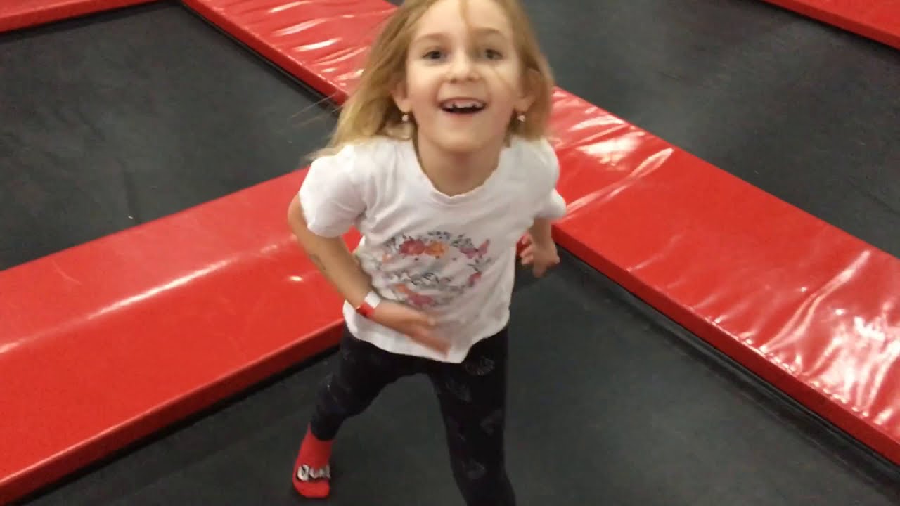 JumpWorld Trampoline Park Soft Play Area Kids React Sponge Pool FunAndRoll