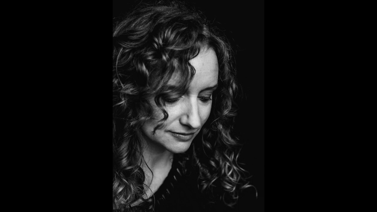 Avant la fin du bal - Clémence Savelli