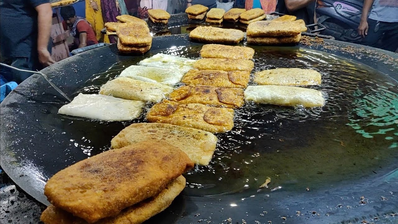 Mughlai Paratha Making for Iftar | Ramadan Street Food in Surat