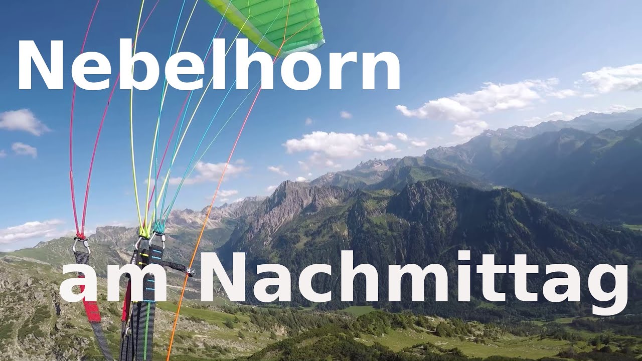 Gleitschirmfliegen am Nebelhorn - dem Tandem hinterher
