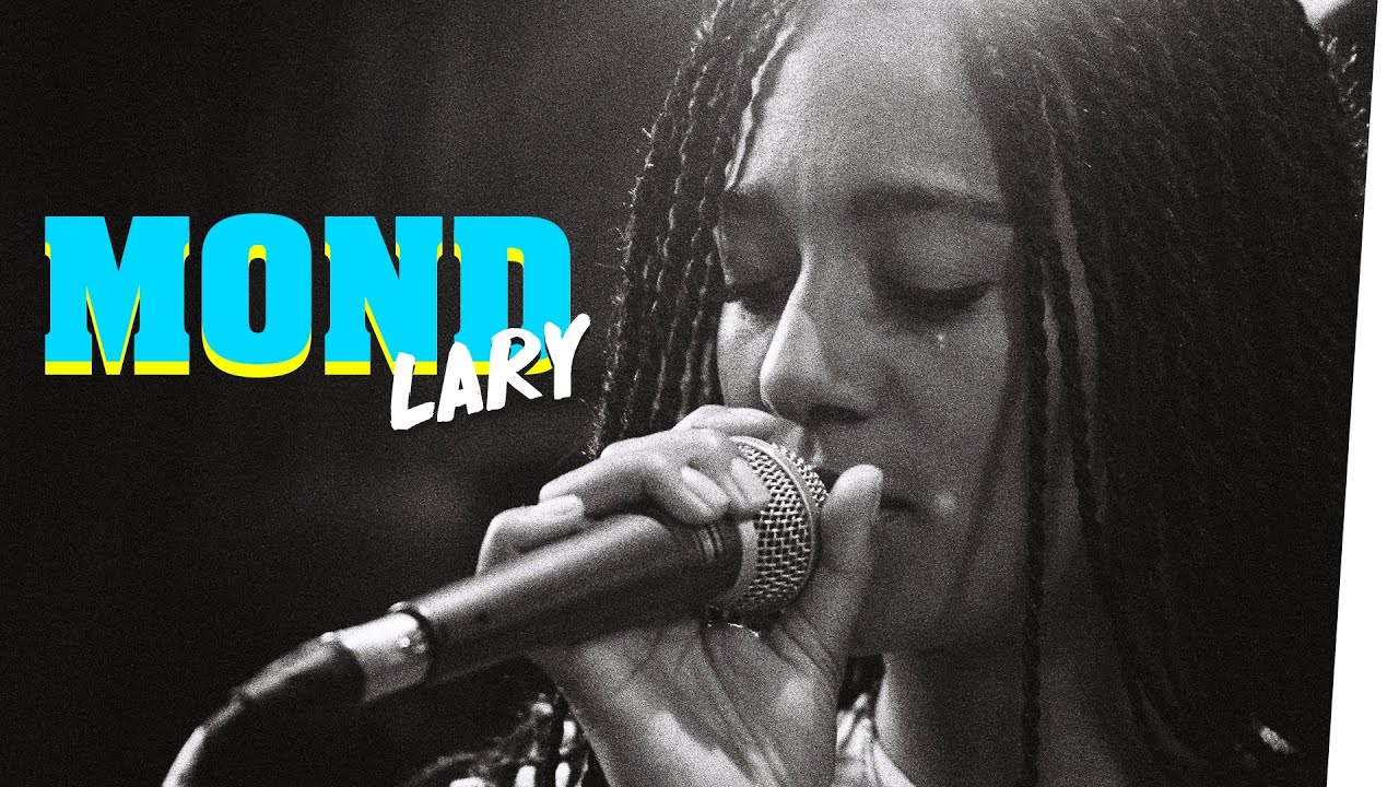 Musikerin LARY singt “Mond” im Bongo Boulevard