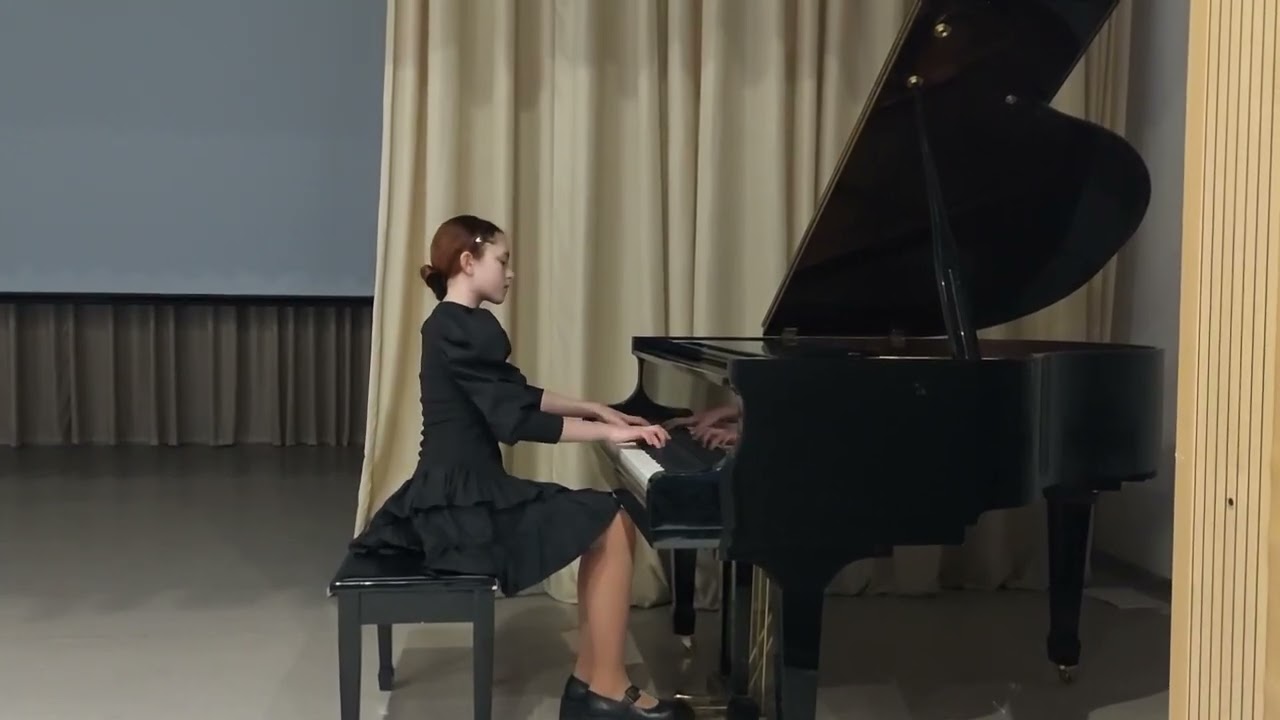 Лукашкина Агнесса (11 лет). Й. Гайдн — Соната № 44 соль минор (g-moll), I ч.  Педагог  Потякина В.В 