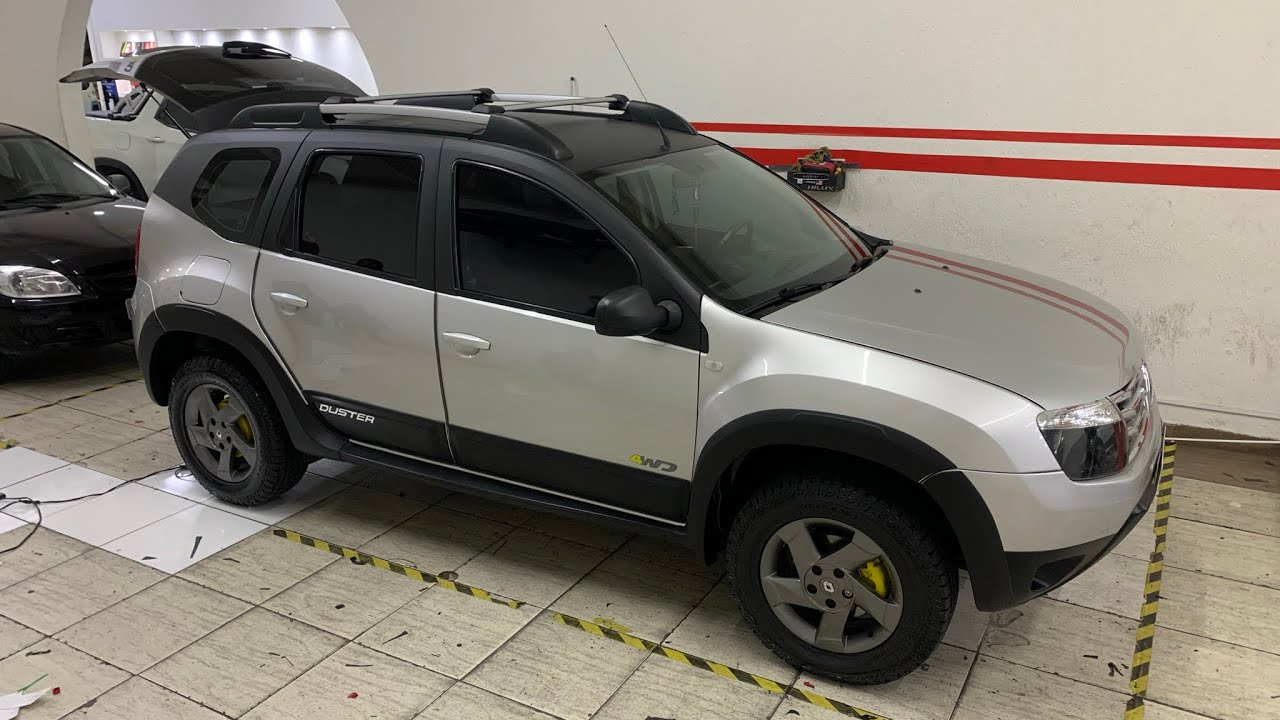 RENAULT DUSTER 2012 a 2014 Instalei Envelopamento Teto Preto Fosco Alargador de Paralama e Travessas