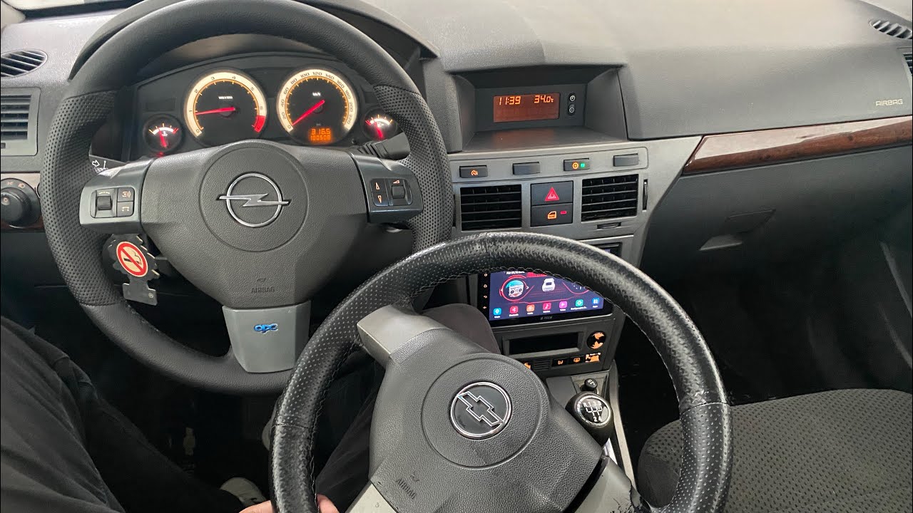 Chevrolet Vectra GT com volante multifuncional instalado no sistema original @mssoundosasco