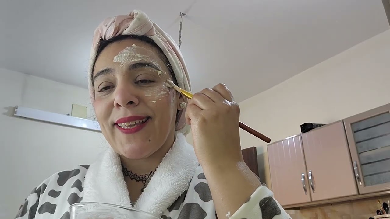 قناع الموز الممتاز بطريقه سهله ونتيجه مبهره للبشره نضره#مكونات متوفره #ماسك النضاره للبنت المحتاره