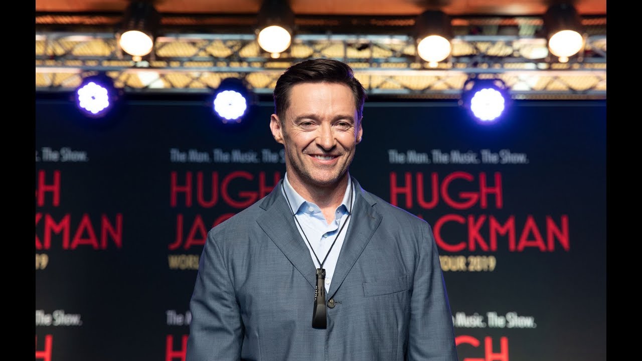 Hugh Jackman surprises AUT students - then sings with them
