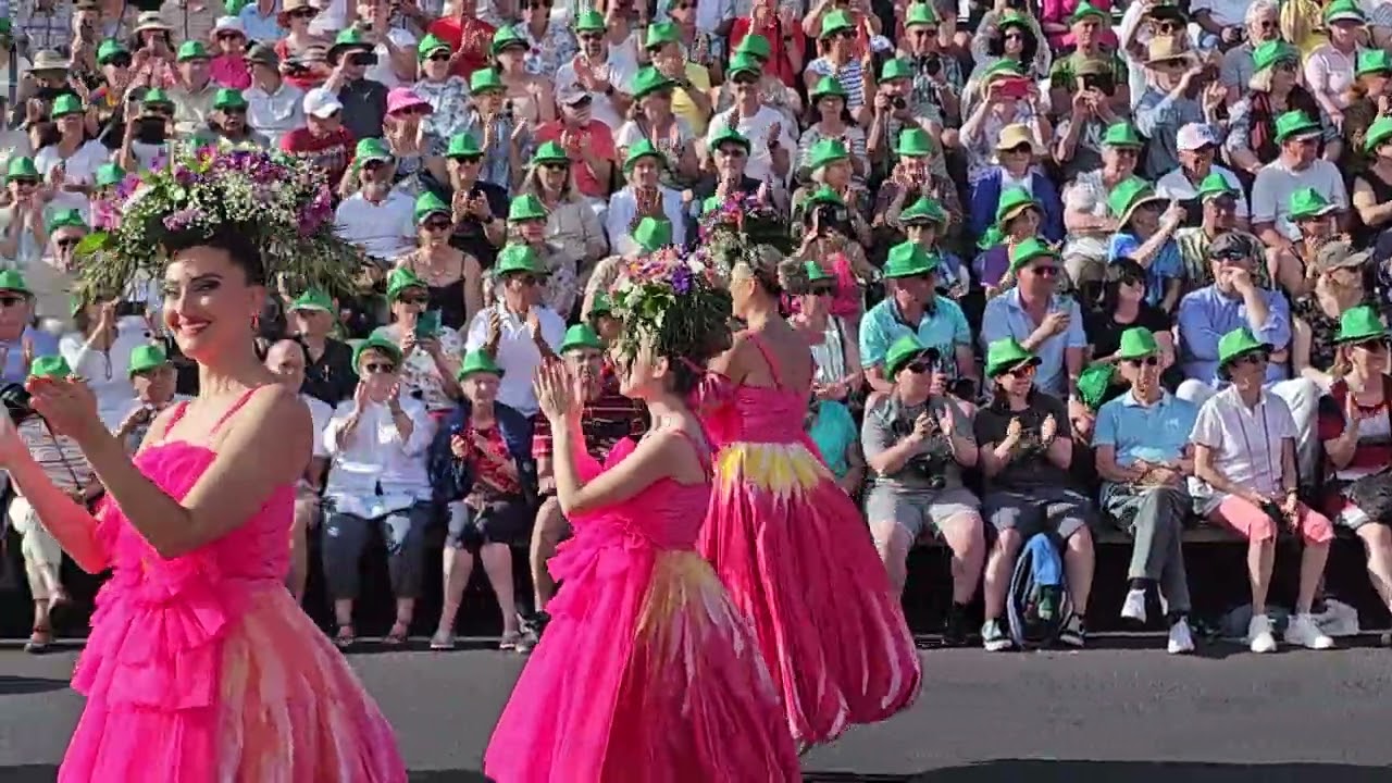 Cortejo Festa da Flor na Madeira 2023 - 13° - Geringonça - 'Enchanted'