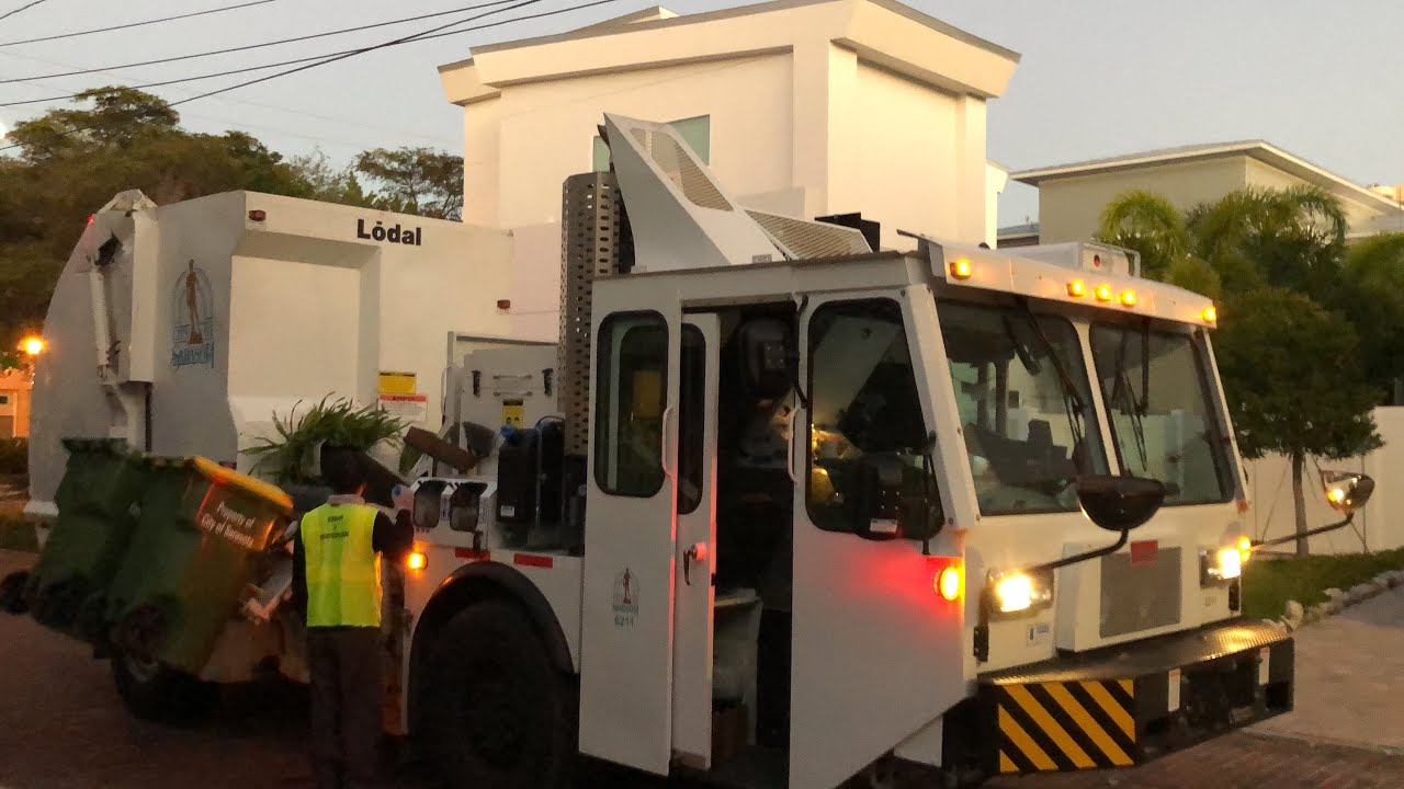 Brand New Sarasota Split Lodal Garbage Truck