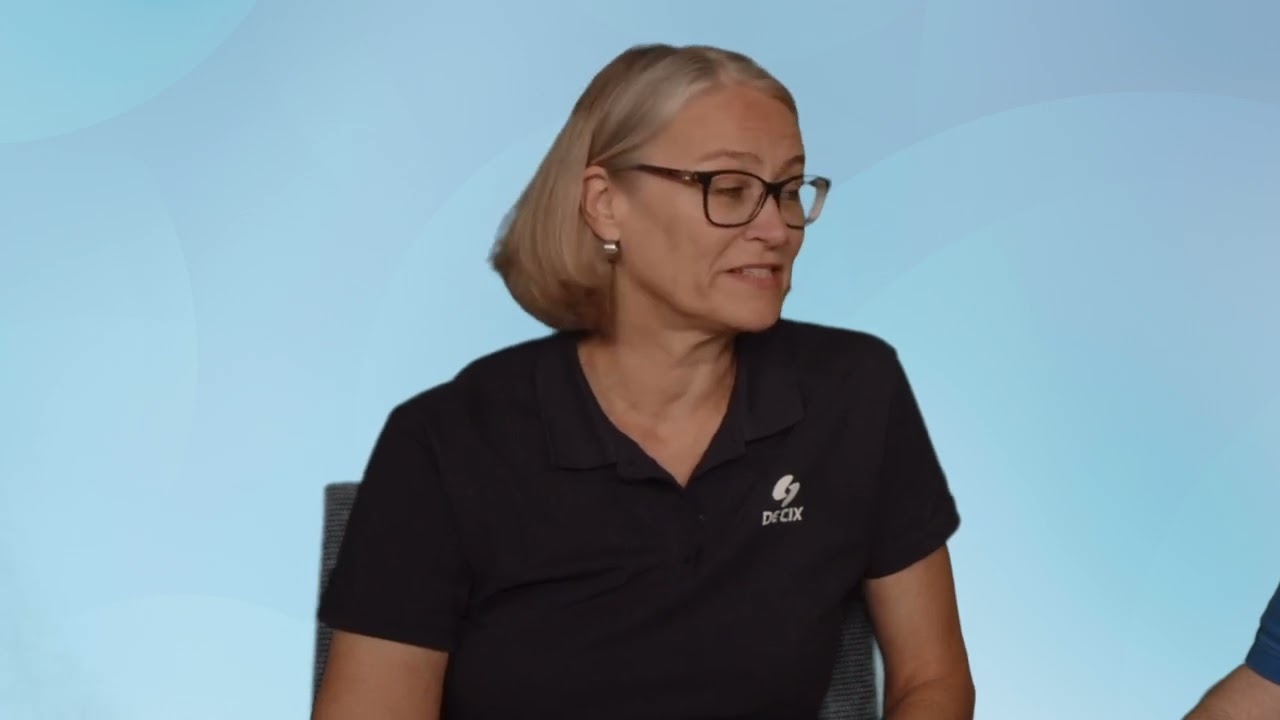 Connectivity in 90 Seconds &ndash; Peering vs. Transit