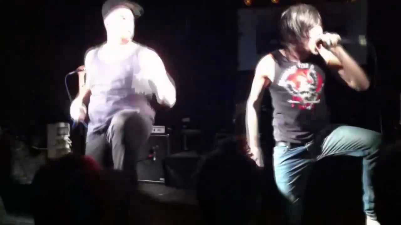 Dungeon Elite - Here To Stay ( live @honky tonky - seregno ) (720p)