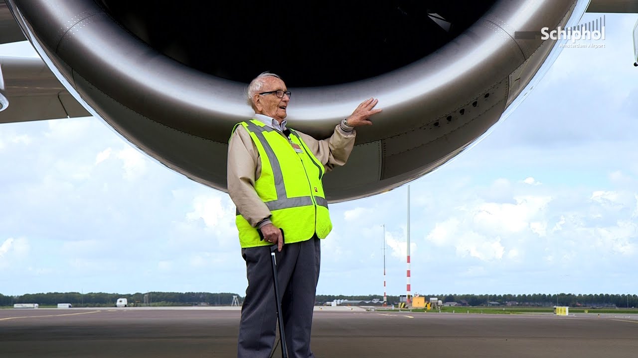Meneer Van Dam verrast met A380