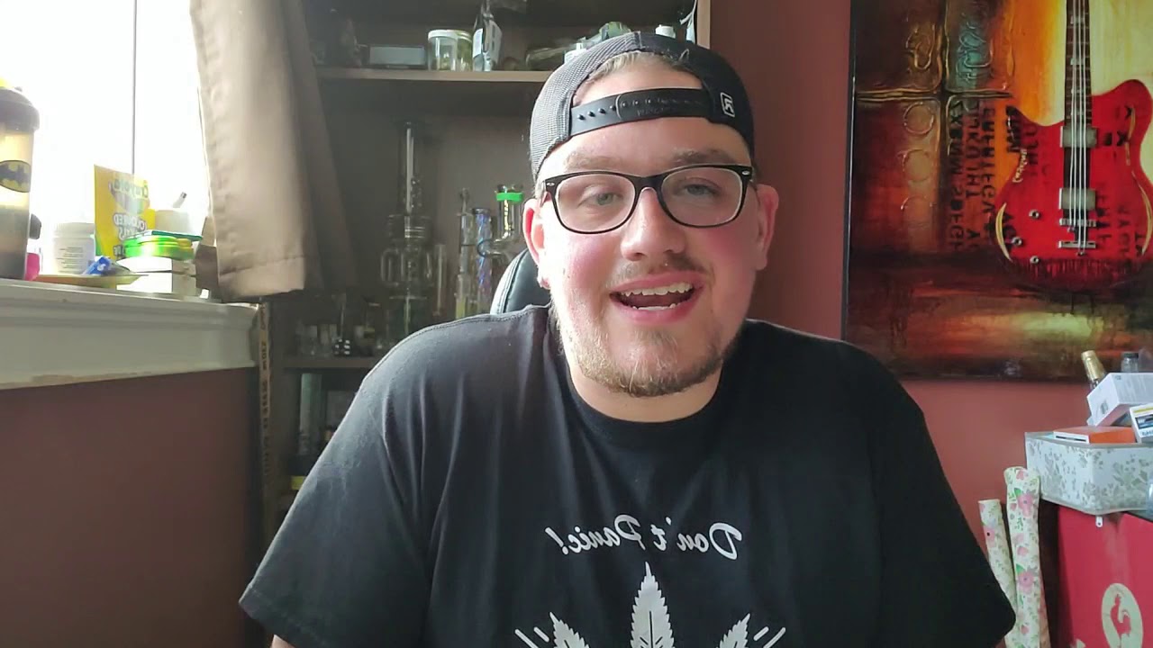 100 Subscriber Review BC Rockstar by Whistler Cannabis Co One Hitter Weed Review