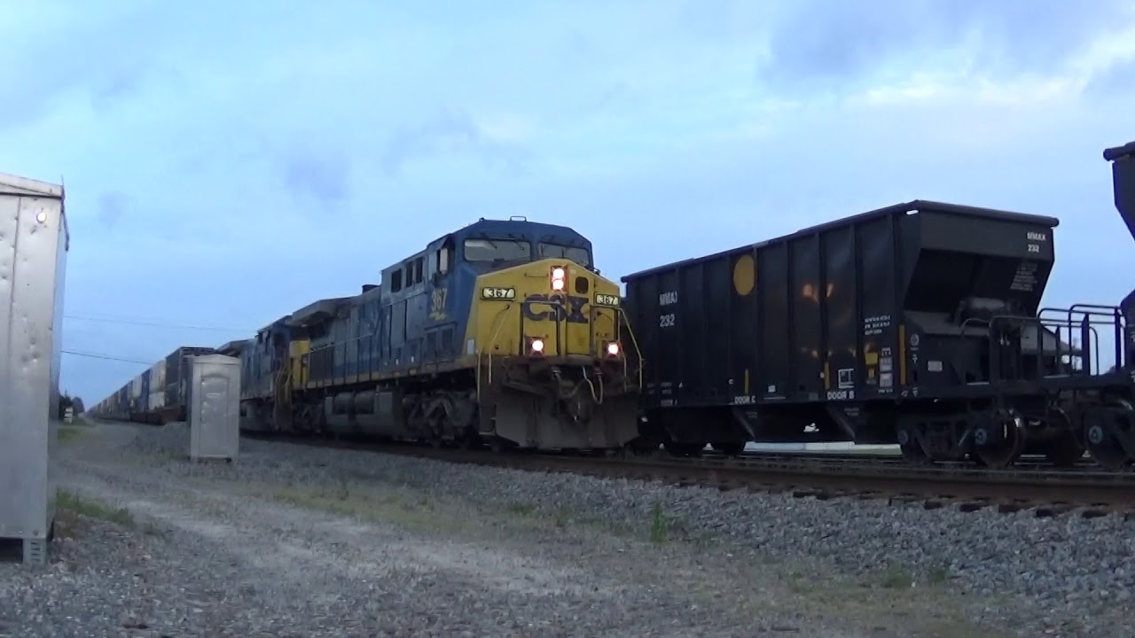 CSX AC44CW 367 w/ C40-8 Leads Quick Intermodal on 3/30/16