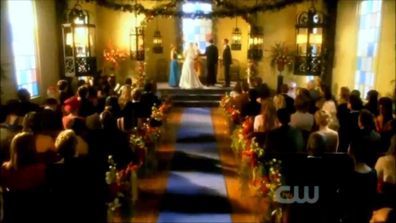 Clark & Lois -  Marry You (Glee Cast)
