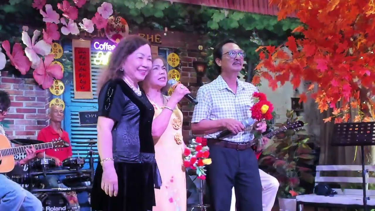 Anh tiền tuyến em hậu phương -  Sáng tác: Minh Kỳ  - Trình bày : Trung Lê & Bùi Gẩm