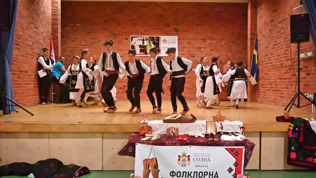 Folklorna sekcija Srpskog udruženja Solna Dečija grupa - Pošla rumena