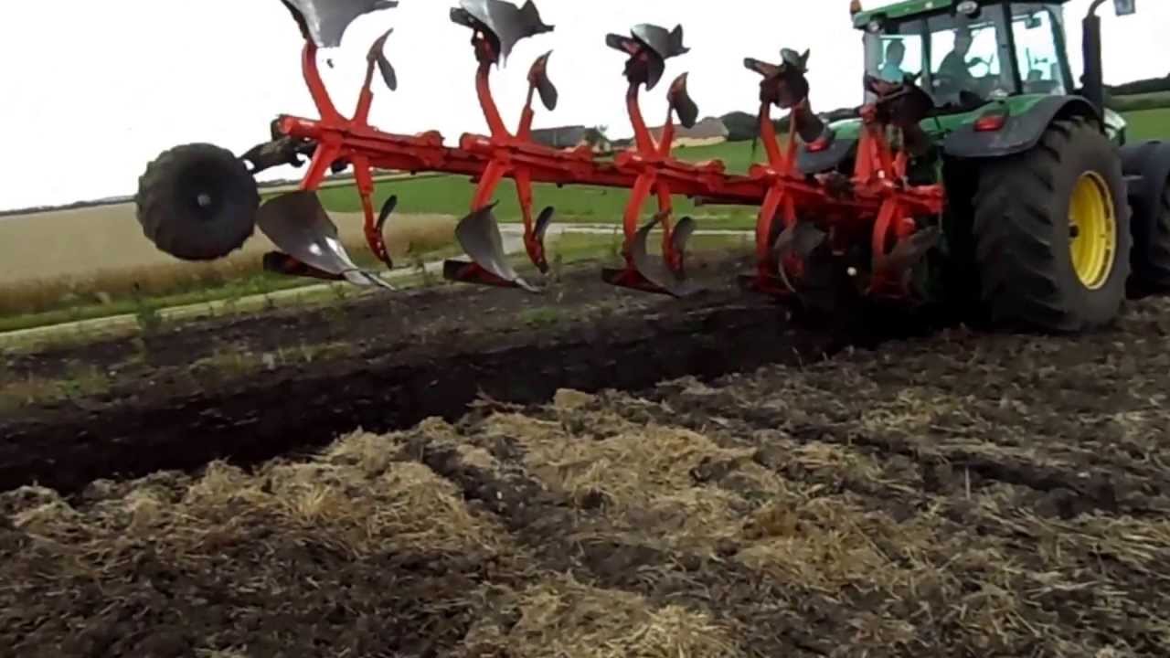 John Deere 7920 and kuhn multimaster plowing for rape