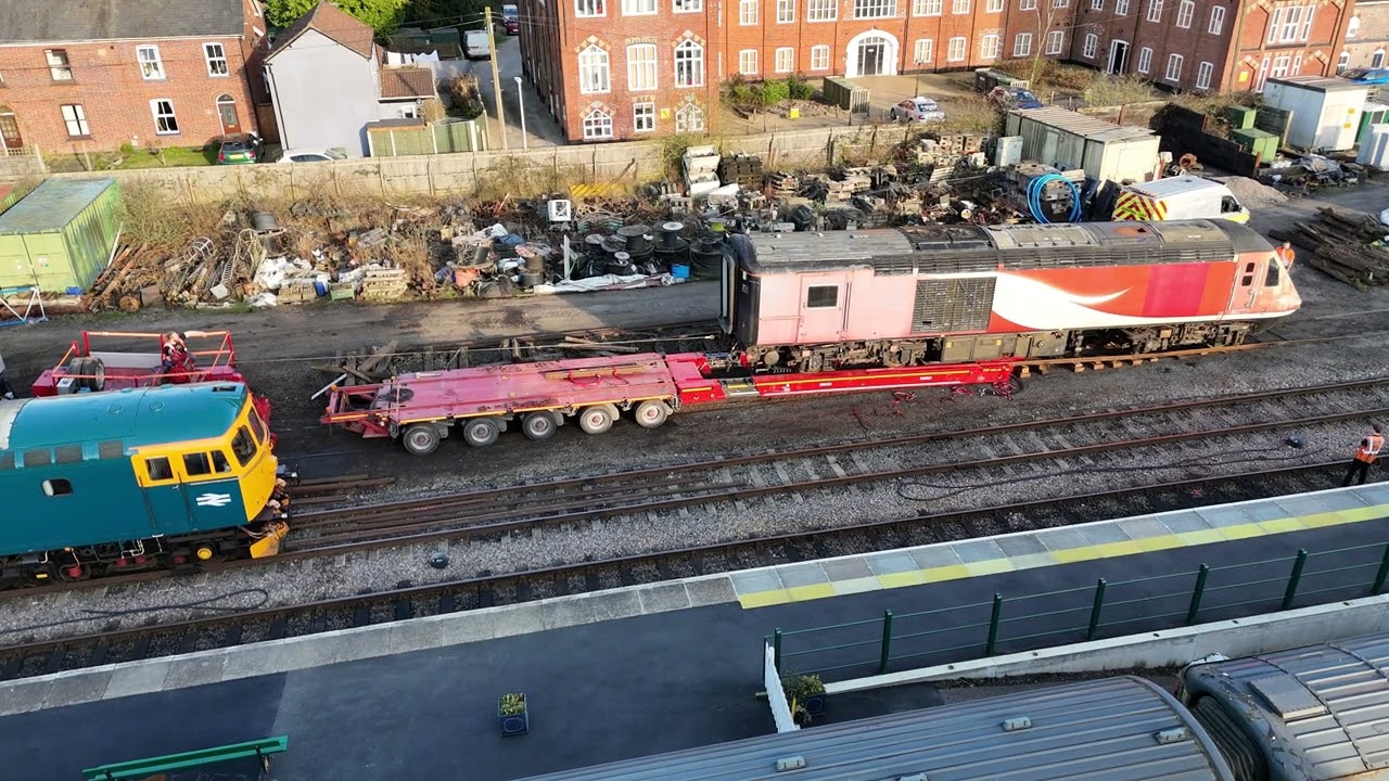 HST unloaded at Dereham