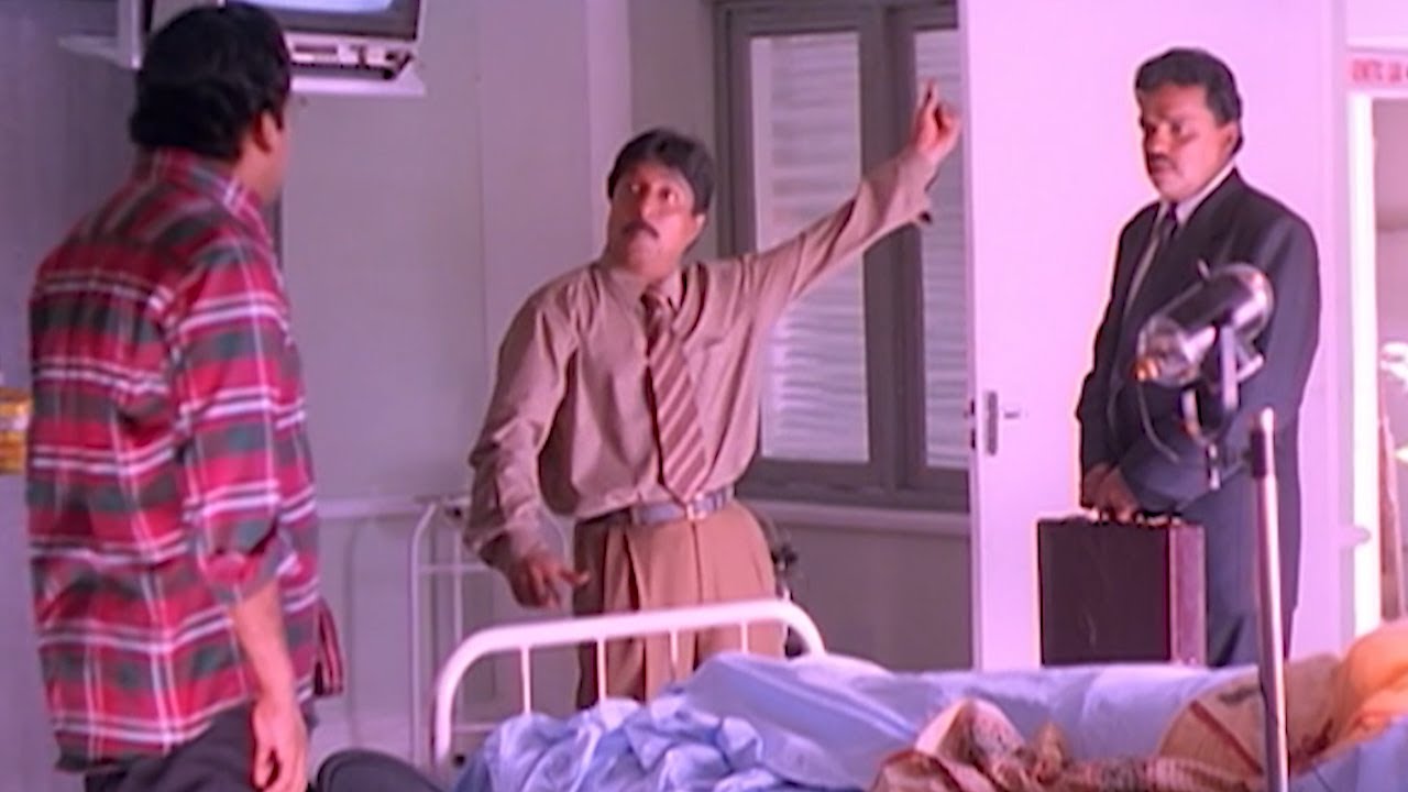 ഇവൻ എന്ത് ആപ്പീസിൽ നടന്നാലും അപ്പൊ പൊരേലേക്ക് വിളിച്ചുപറയും | Chandralekha Movie Comedy