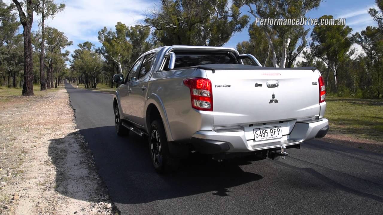 2016 Mitsubishi Triton Exceed (auto) 0-100km/h & engine sound