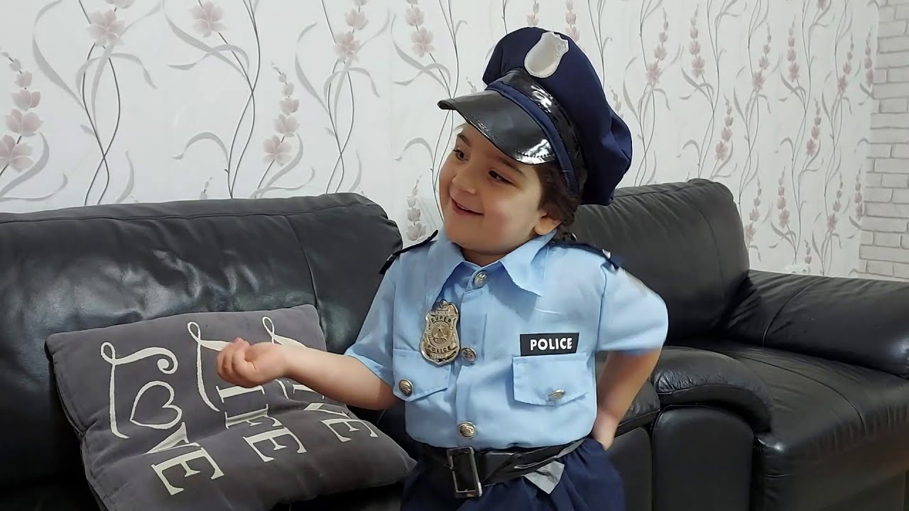 زين يبيع في المنزل وتيم يلعب دور اللص وغزل الشرطية تساعد زين