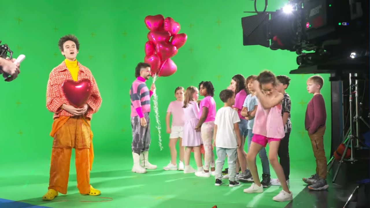 Jacob Collier ft. Camilo - ‘Mi Corazon’ On the set!