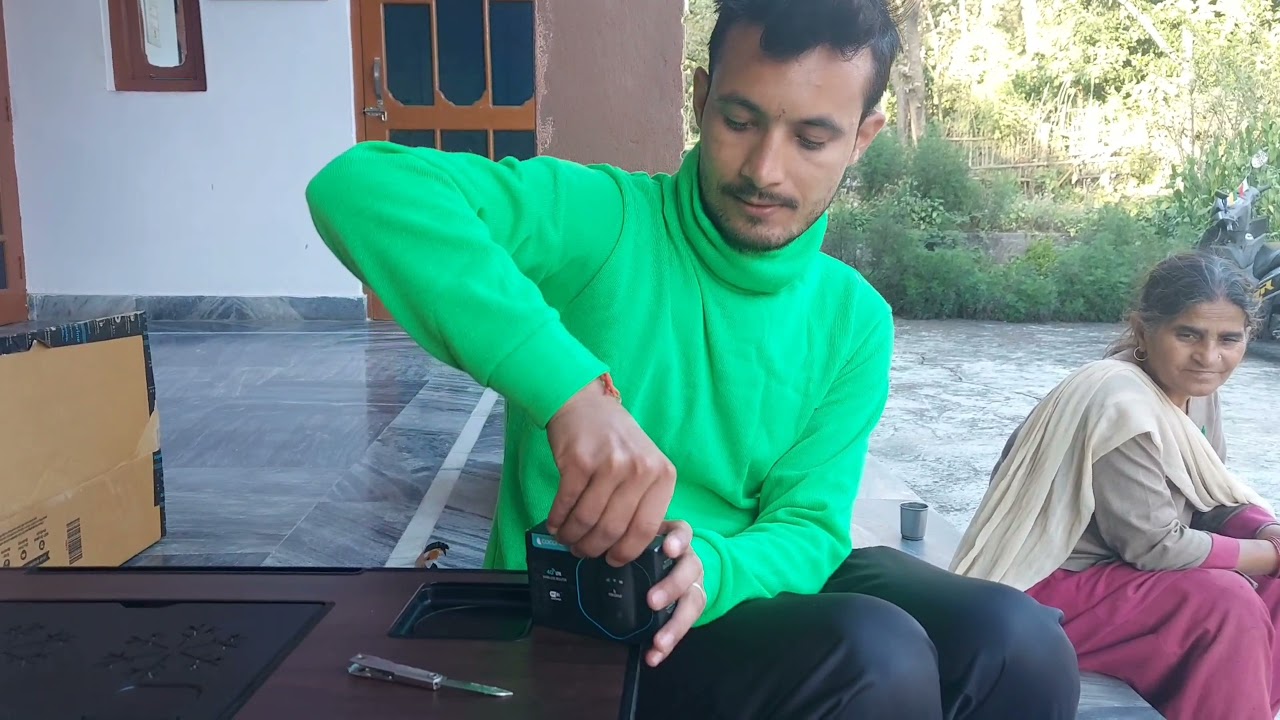 Coconut WR01 4G Wireless Router a Unboxing