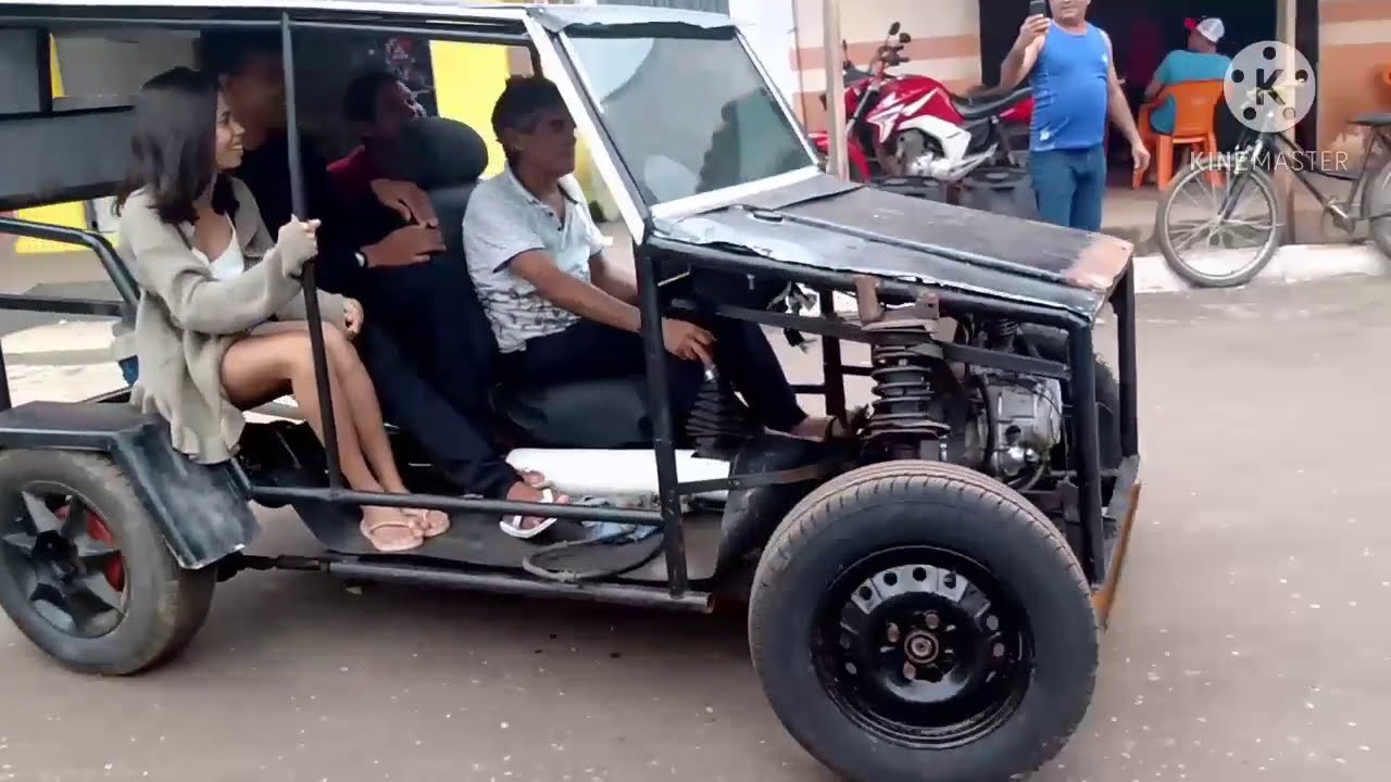 Carro artesanal com motor de moto
