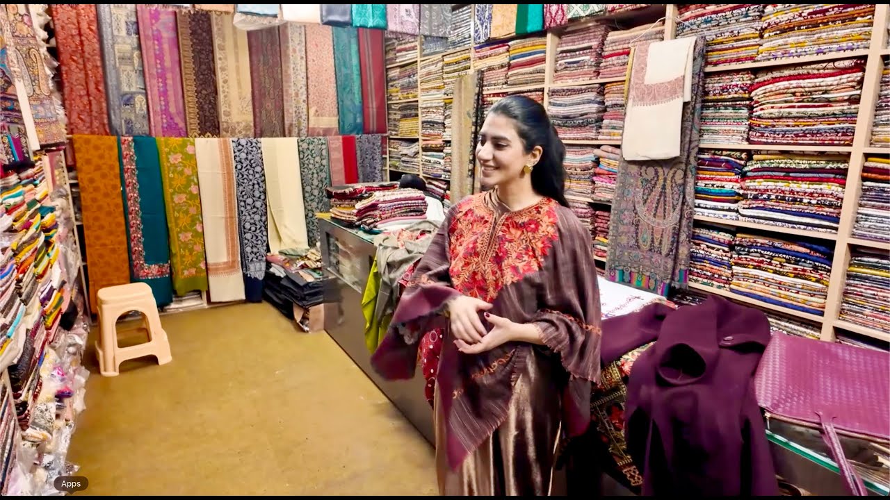 Shawl Capes | Embroidered Kashmiri Pherans | Shawl Kameez & Souvenir Designs to Gift