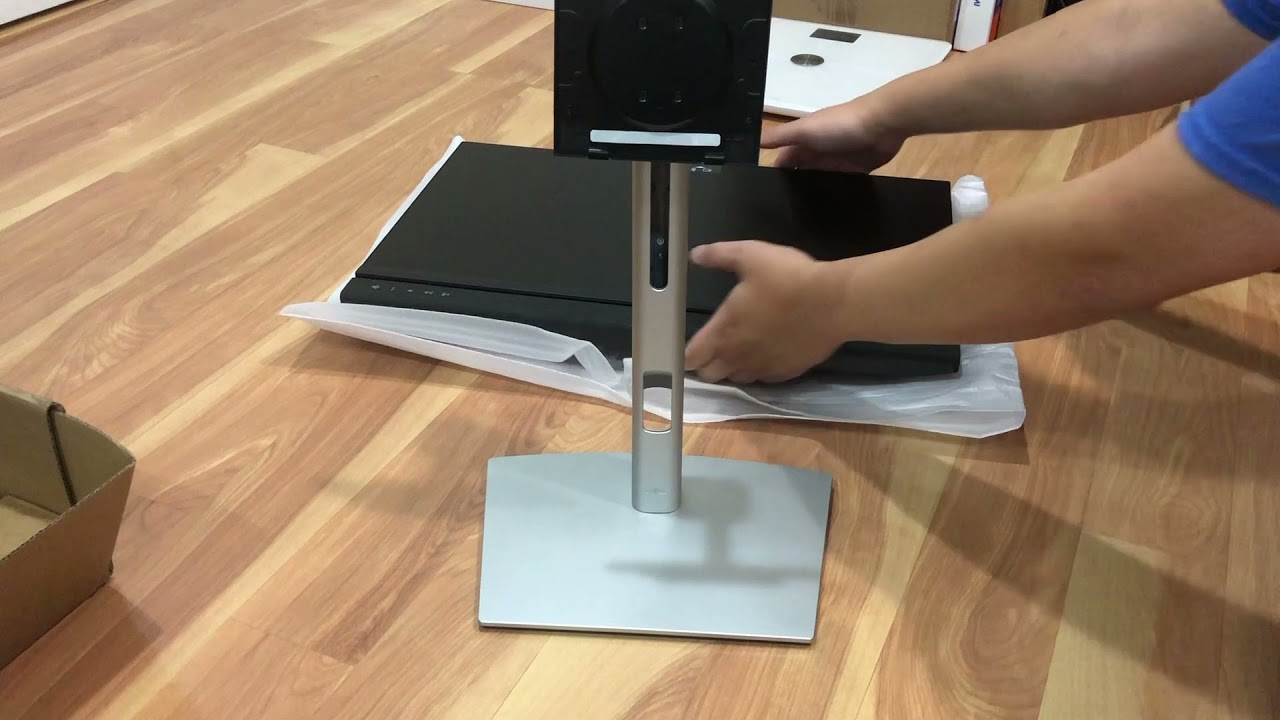 Unboxing Dell 24